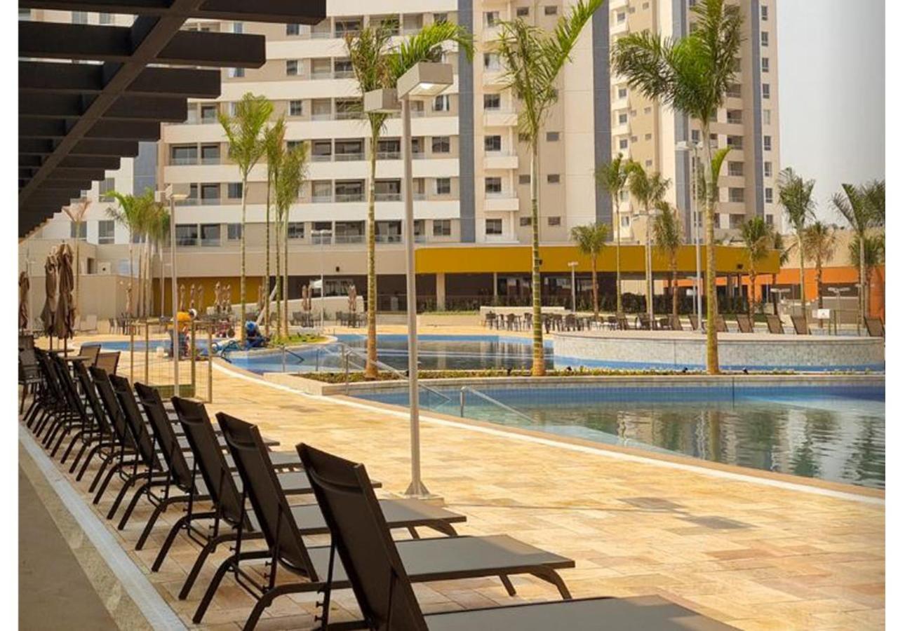 Enjoy Solar das Águas Park Resort Olímpia Exterior foto The swimming pool at the resort