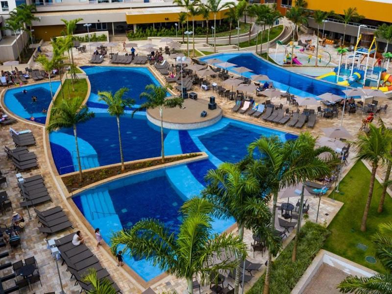 Enjoy Solar das Águas Park Resort Olímpia Exterior foto The swimming pool at the resort
