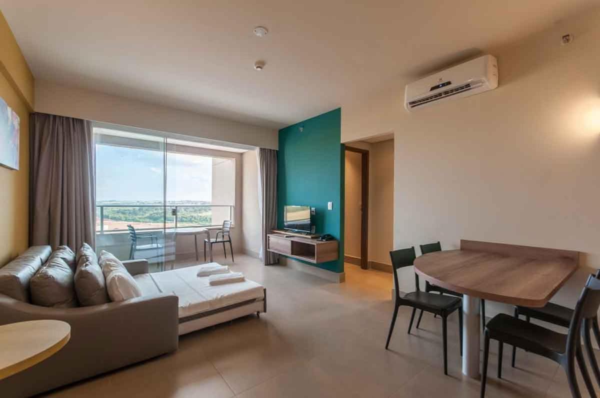 Enjoy Solar das Águas Park Resort Olímpia Exterior foto A living room in a condominium